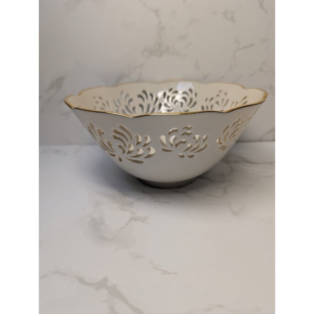 Lenox Pierced Ivory Gold Trim Serving Bowl Scalloped Edge 8.5in
